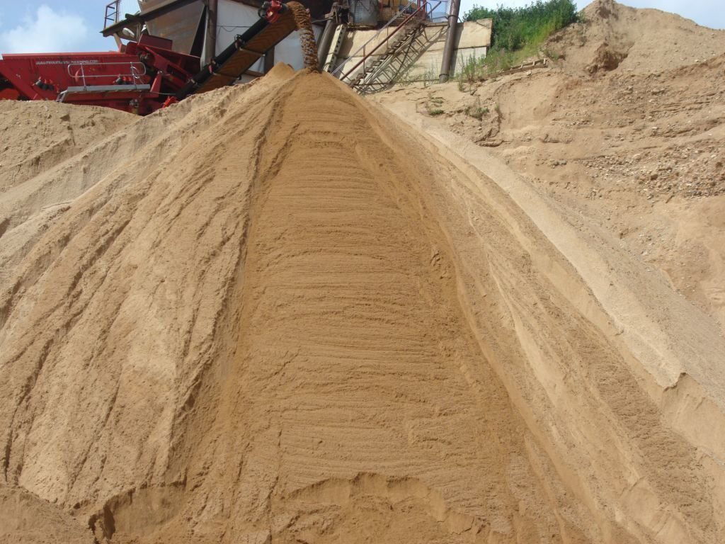 Песок оптом от производителя. Песок Речной намывной сеяный. Песок Речной мытый сеяный. Песок строительный карьерный. Песок карьерный намывной.